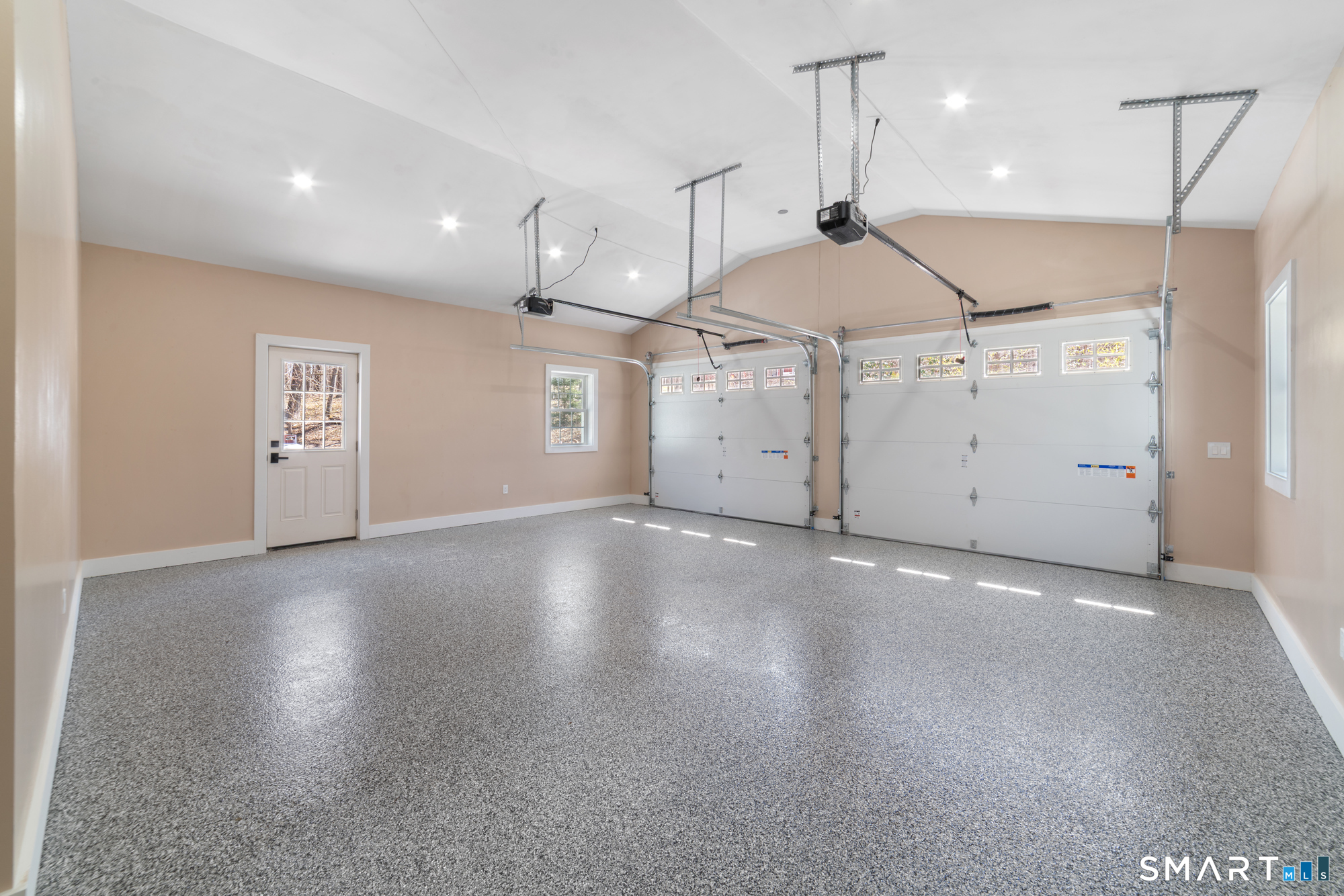 1607 Great Hill Road Guilford, CT 06437 - Photo 36 of 40