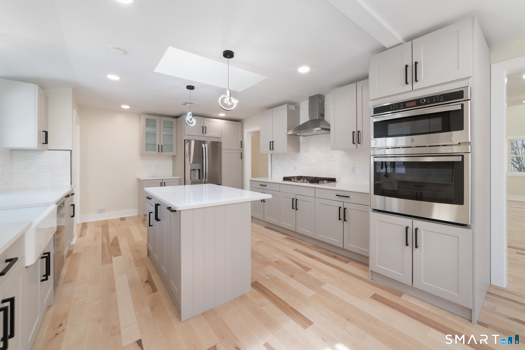 1607 Great Hill Road Guilford, CT 06437 - Photo 6 of 40