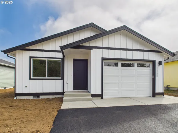 $489,000 | 1265 Avenue D, Seaside, OR 97138