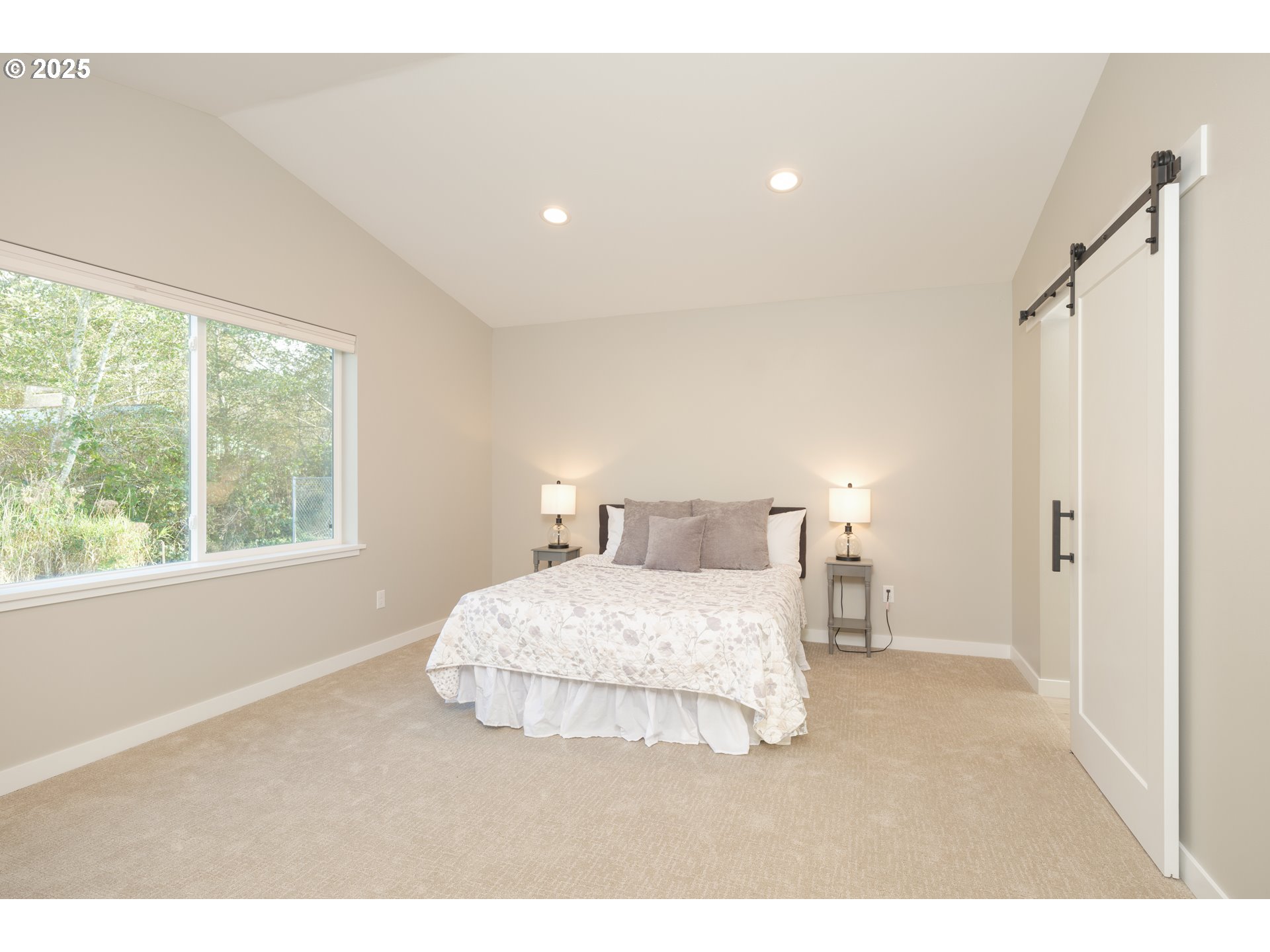 1265 Avenue D Seaside, OR 97138 - Photo 9 of 23