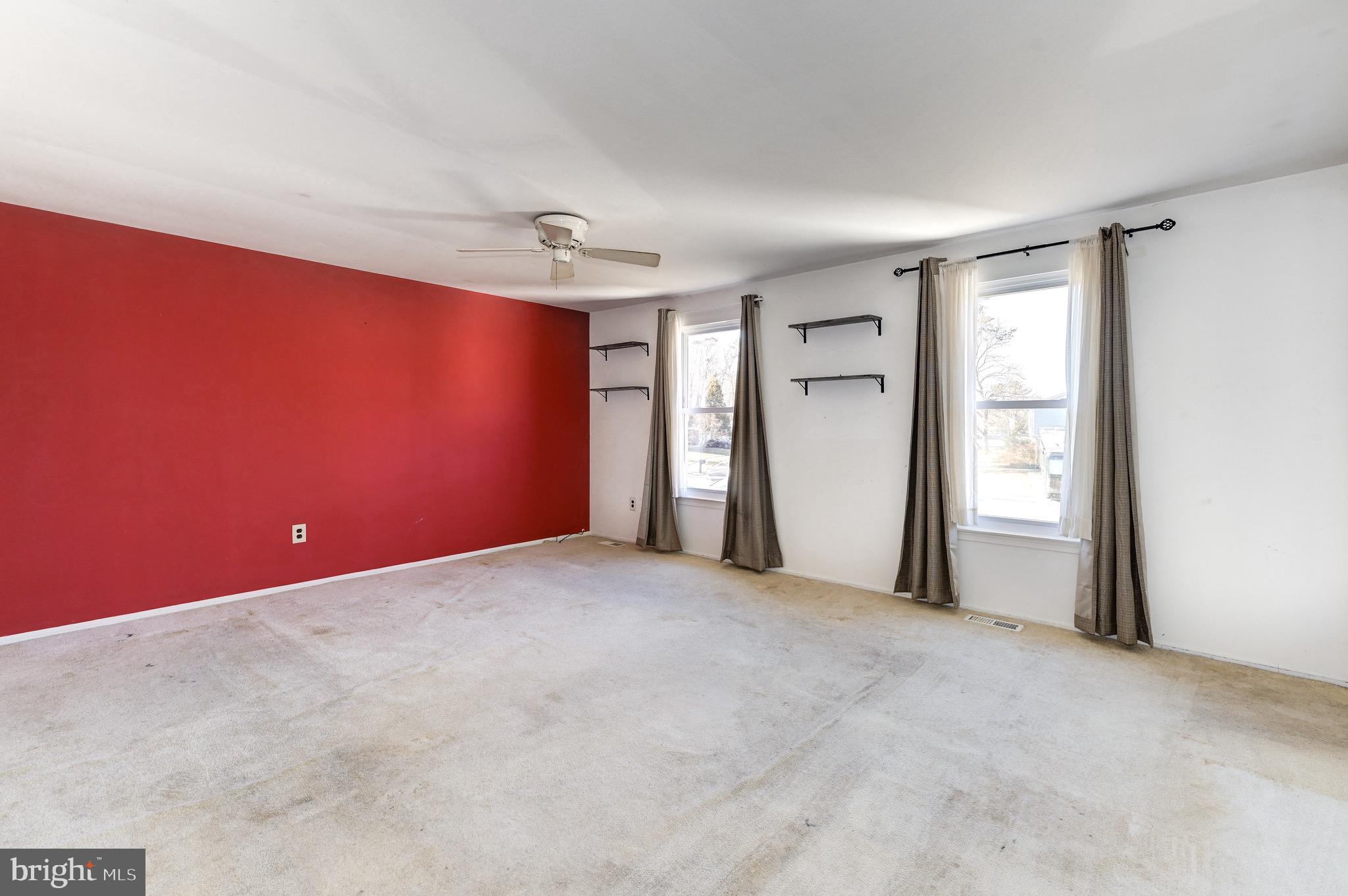 18 Hanover Place Sicklerville, NJ 08081 - Photo 26 of 36 Plenty of Wall Space in Master Bedroom