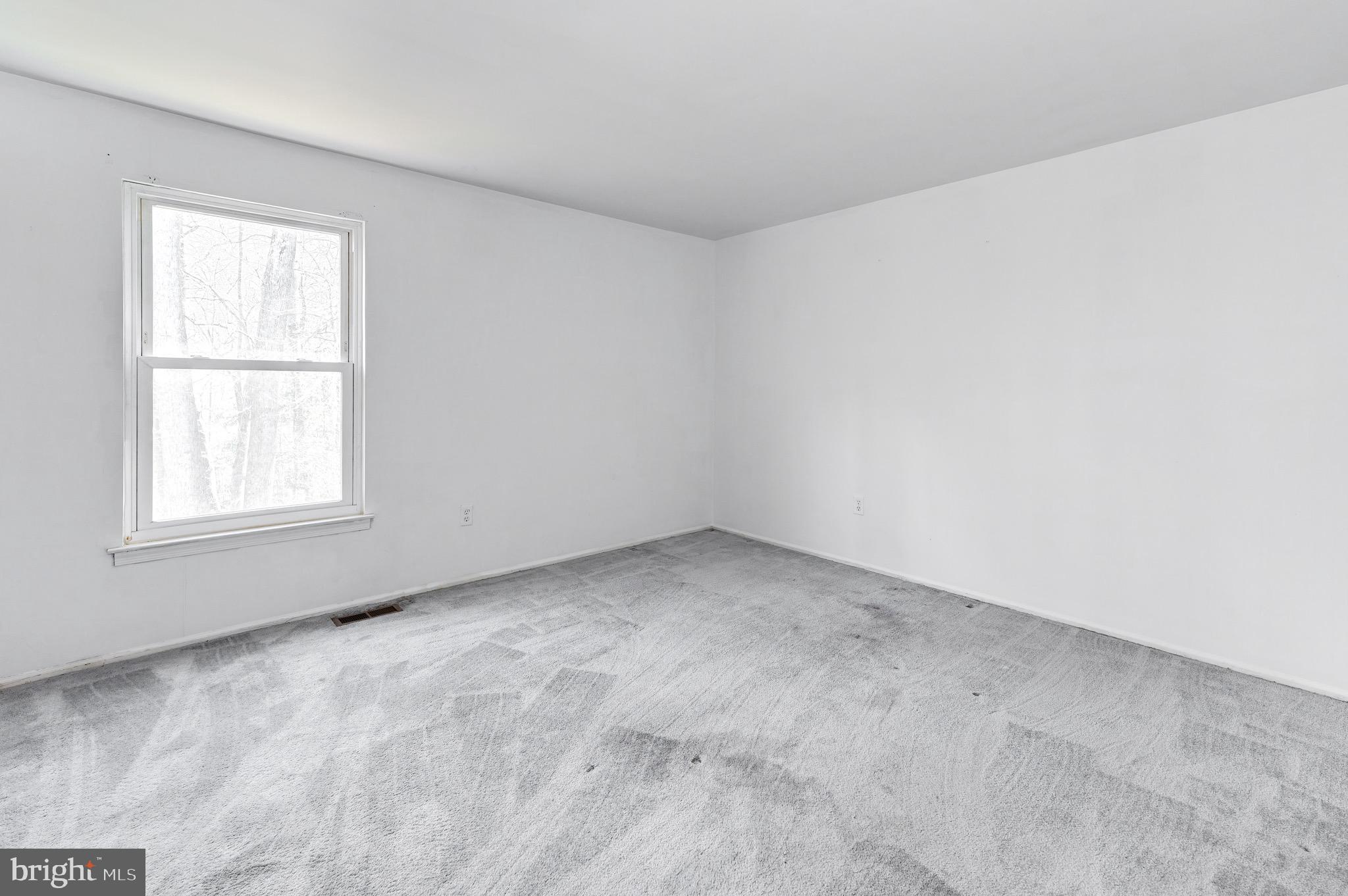 18 Hanover Place Sicklerville, NJ 08081 - Photo 27 of 36 2nd Bedroom