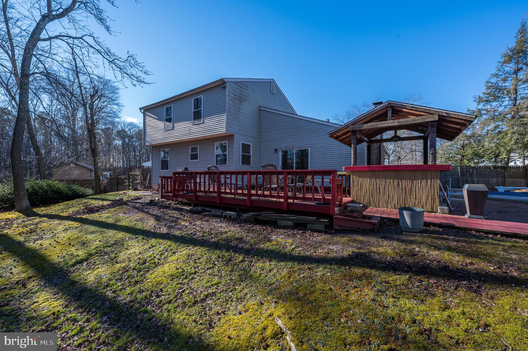 18 Hanover Place Sicklerville, NJ 08081 - Photo 4 of 36 Tiered Deck with Tikki Bar