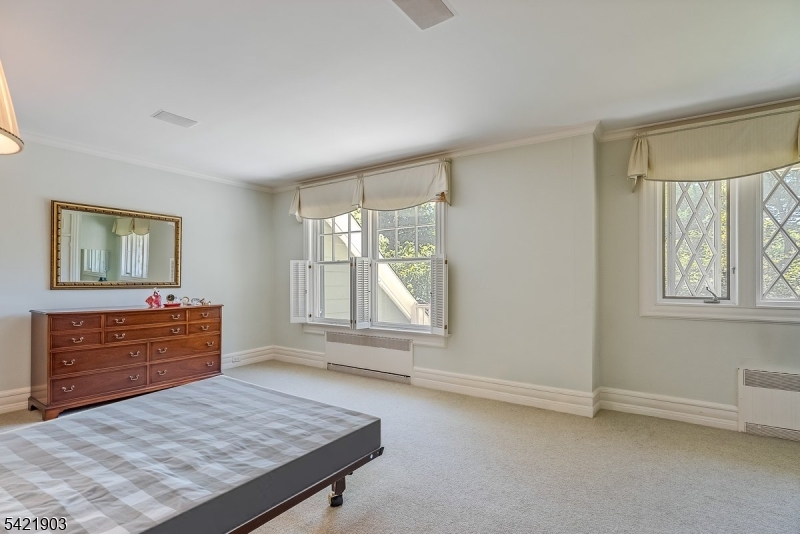 44 W Road Short Hills, NJ 07078 - Photo 11 of 19