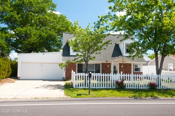 $450,000 | 131 Veeder Lane, Bayville, NJ 08721