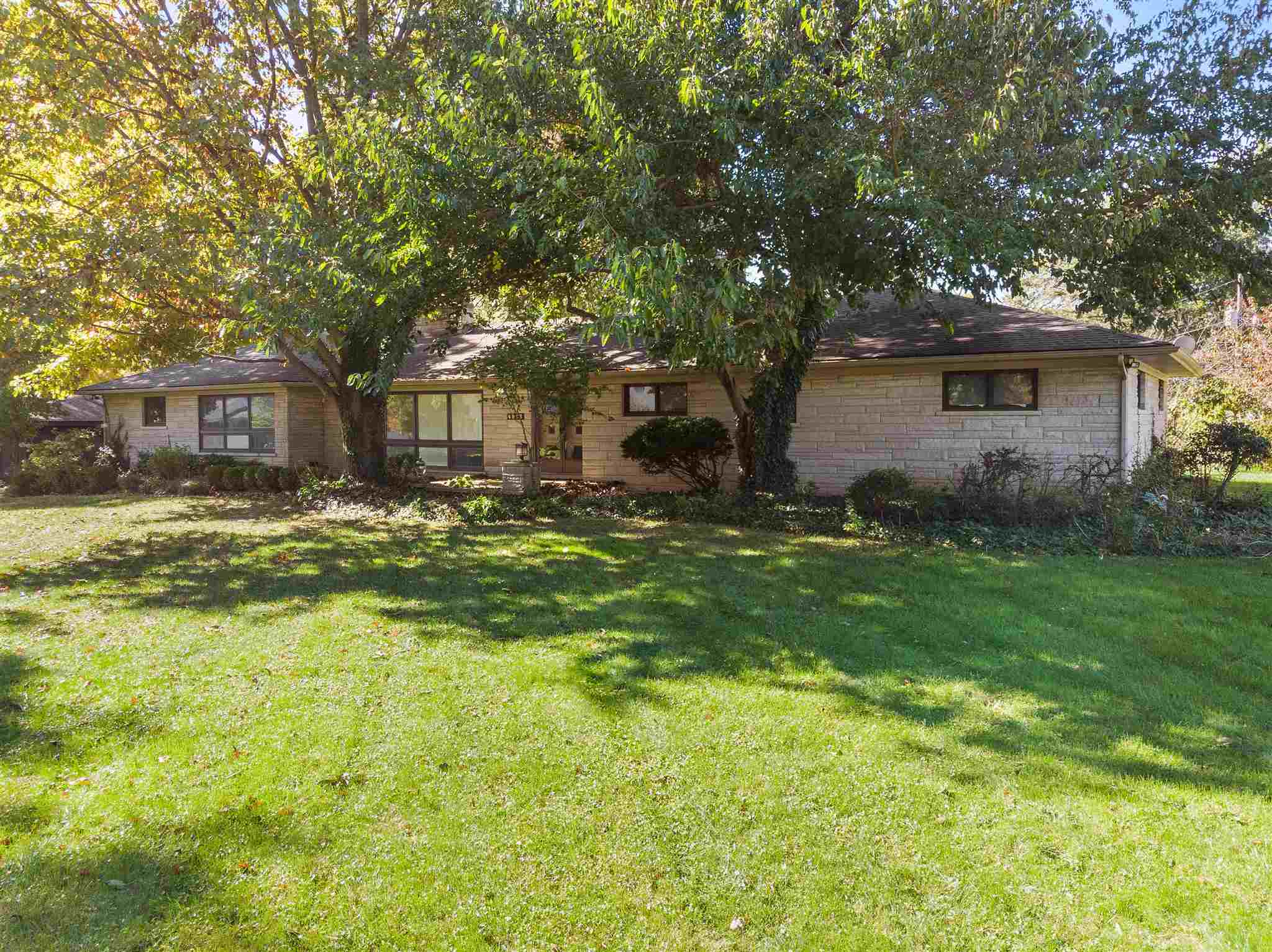 4922 Stratford Road Fort Wayne, IN 46807 - Photo 1 of 16