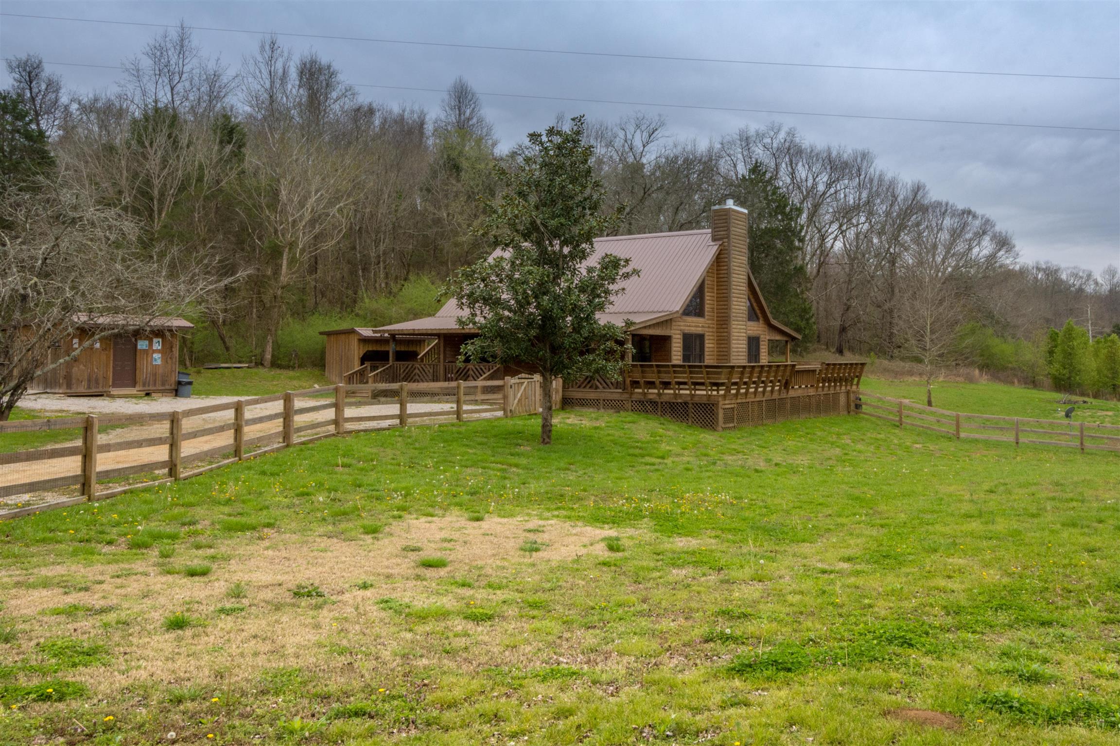 2211 Poplar Hill Road Prospect, TN 38477 - Photo 1 of 30 a view of a park with houses