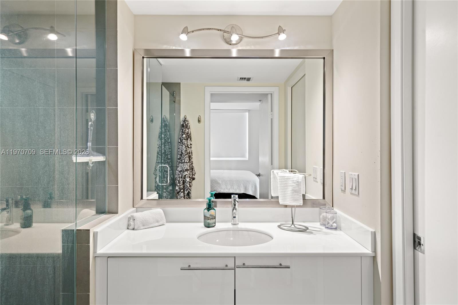 92 Southwest 3rd Street, Unit 3409 Miami, FL 33130 - Photo 14 of 22