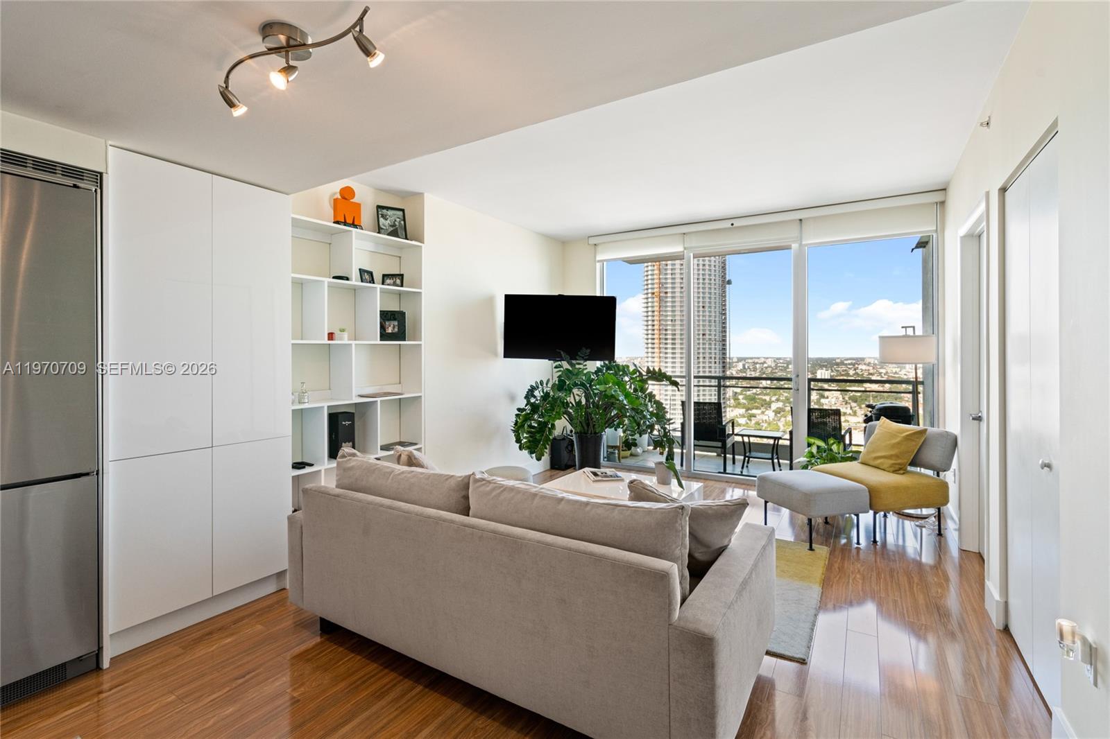 92 Southwest 3rd Street, Unit 3409 Miami, FL 33130 - Photo 9 of 22