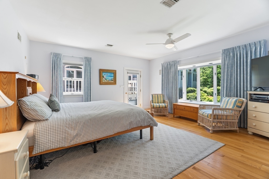 123 Farm Street Dover, MA 02030 - Photo 17 of 31