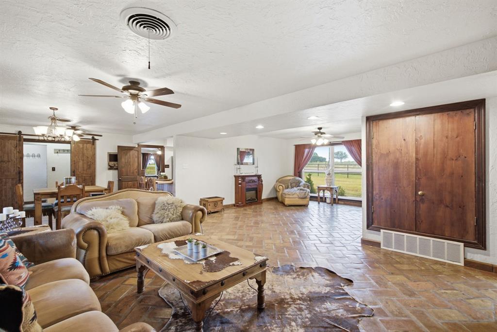 1670 Alexander Road Stephenville, TX 76401 - Photo 4 of 40