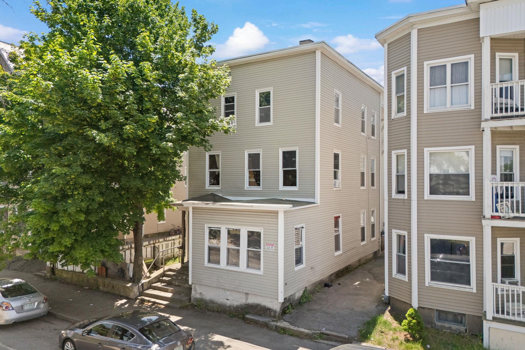 217 Spruce Street Manchester, NH 03103 - Photo 1 of 38