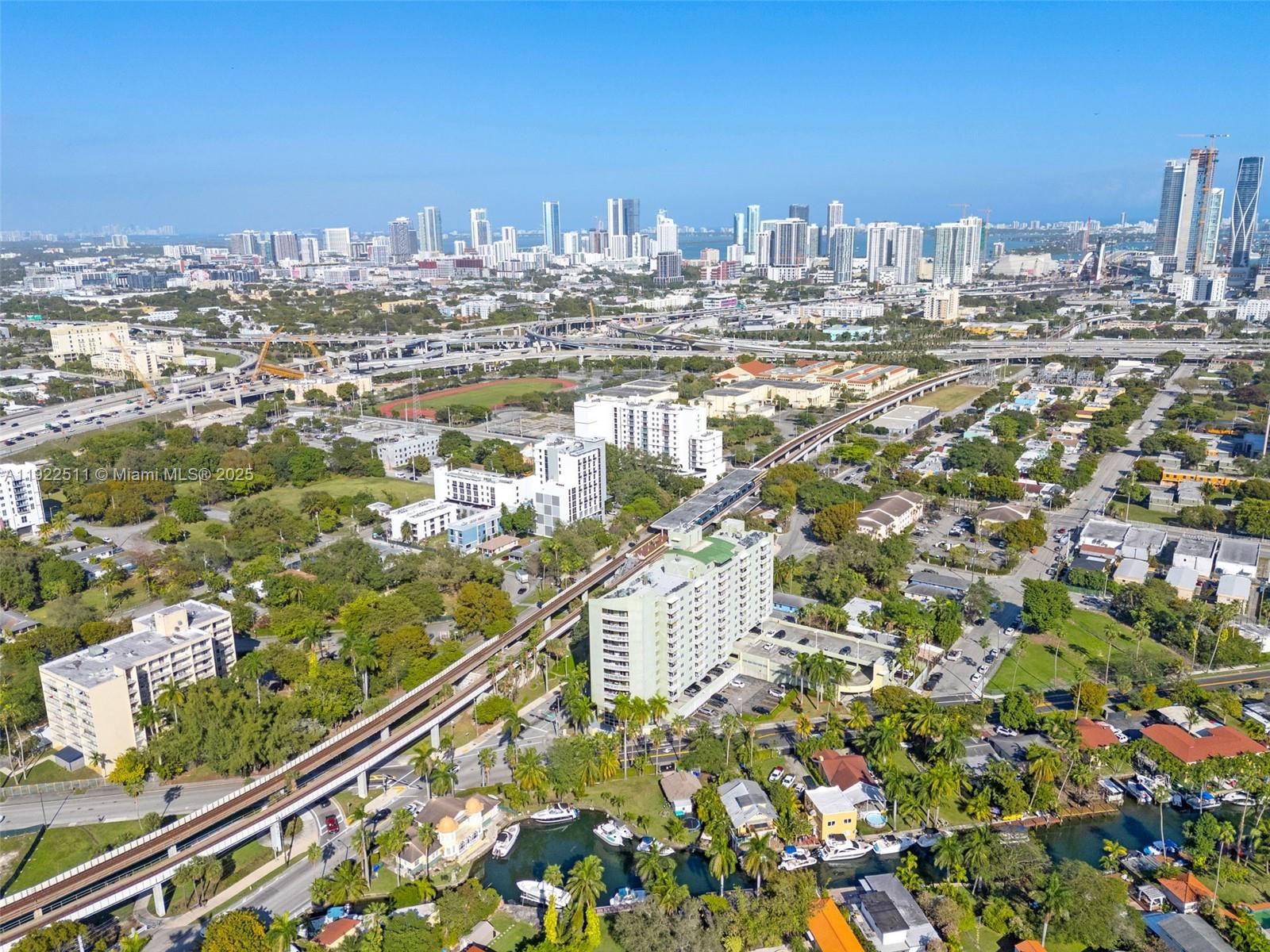 816 Northwest 11th Street, Unit 607 Miami, FL 33136 - Photo 21 of 38