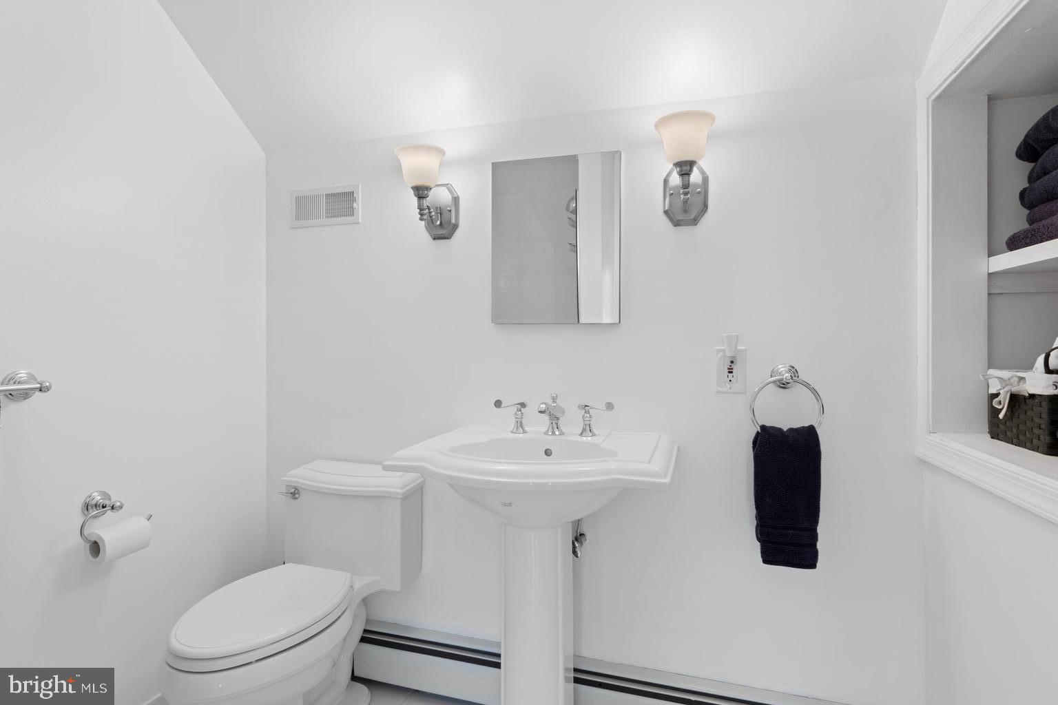 1345 Waverly Road Gladwyne, PA 19035 - Photo 38 of 51 4th Full Bathroom over Garage