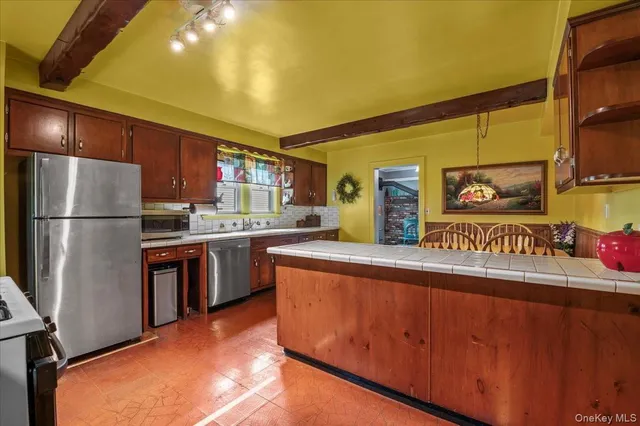 $749,000 | 88 Coles Street, Glen Cove, NY 11542