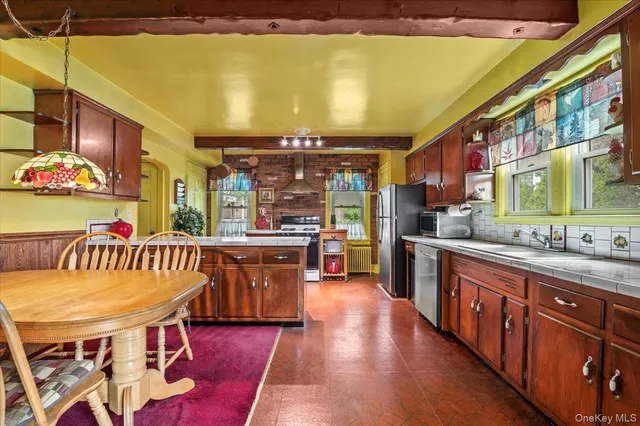 $749,000 | 88 Coles Street, Glen Cove, NY 11542