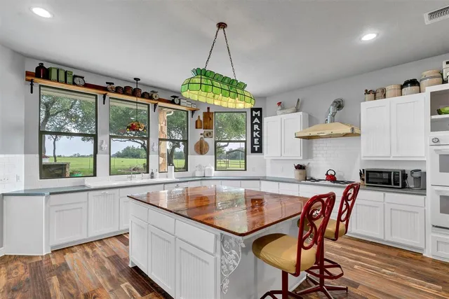 $1,100,000 | 11501 Wind Hollow Court, Tolar, TX 76476