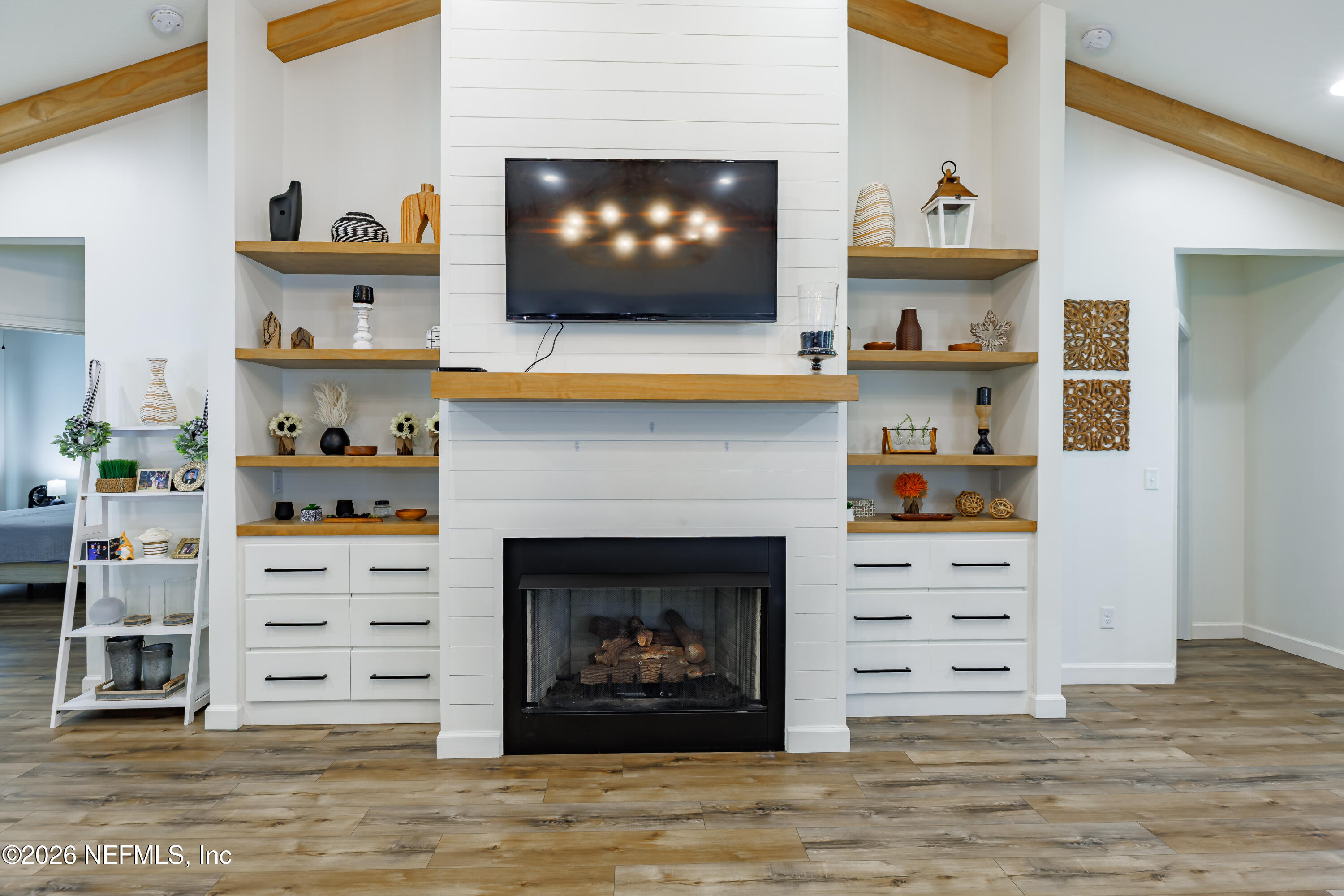 6226 Southwest 150th Street Starke, FL 32091 - Photo 15 of 53 Living Room