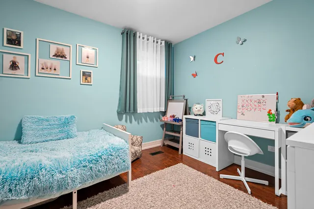 $539,900 | 16W639 Red Oak Avenue, Bensenville, IL 60106