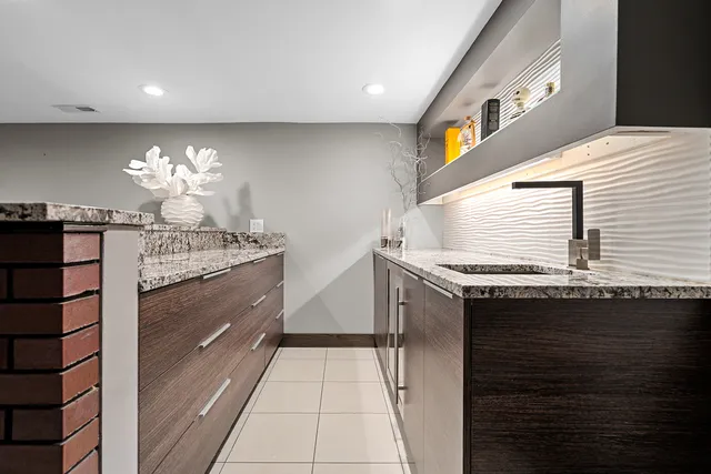 $539,900 | 16W639 Red Oak Avenue, Bensenville, IL 60106