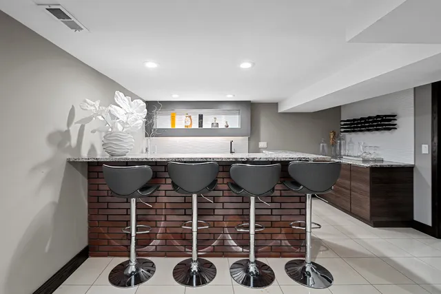 $539,900 | 16W639 Red Oak Avenue, Bensenville, IL 60106