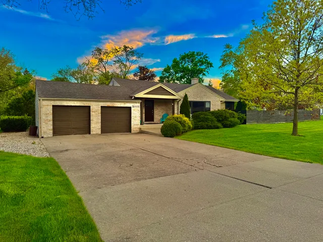 $539,900 | 16W639 Red Oak Avenue, Bensenville, IL 60106