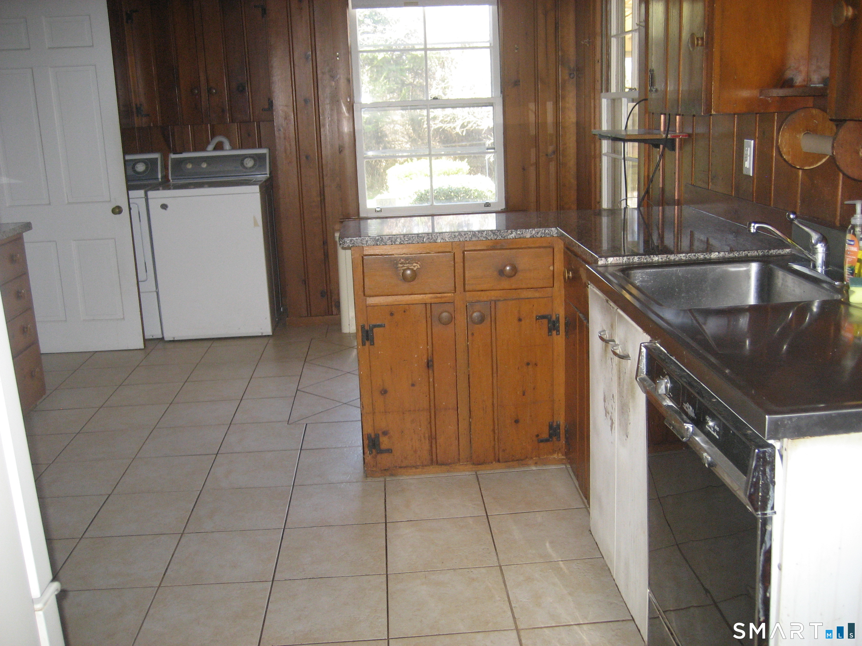 236 Harland Road Norwich, CT 06360 - Photo 16 of 27