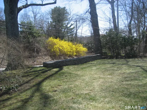 $370,000 | 236 Harland Road, Norwich, CT 06360