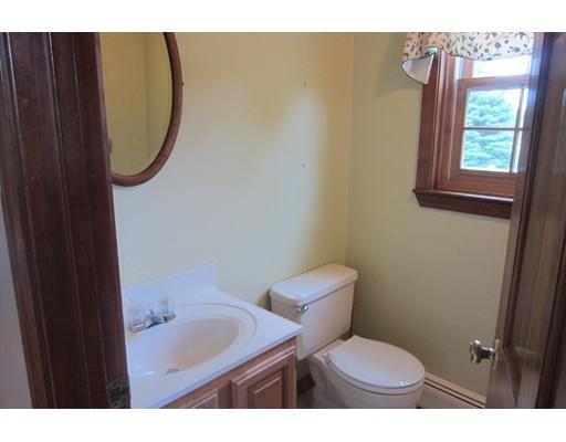 94 Tracy Road Dudley, MA 01571 - Photo 16 of 36 Gallery Image 16
