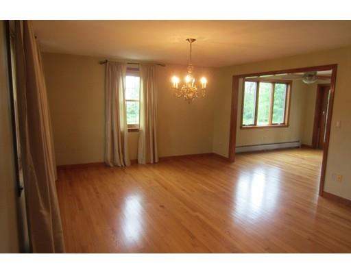 94 Tracy Road Dudley, MA 01571 - Photo 8 of 36 Gallery Image 8