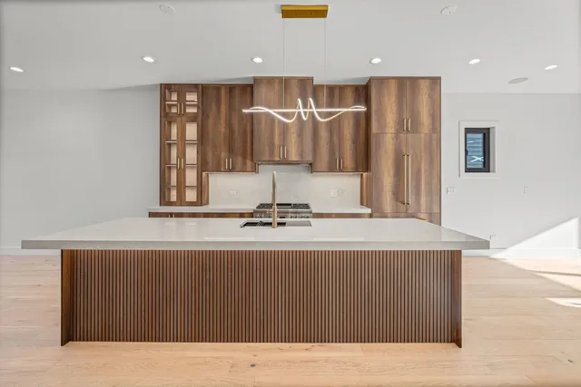 $1,049,000 | 2341 West Belden Avenue, Unit 1, Chicago, IL 60647