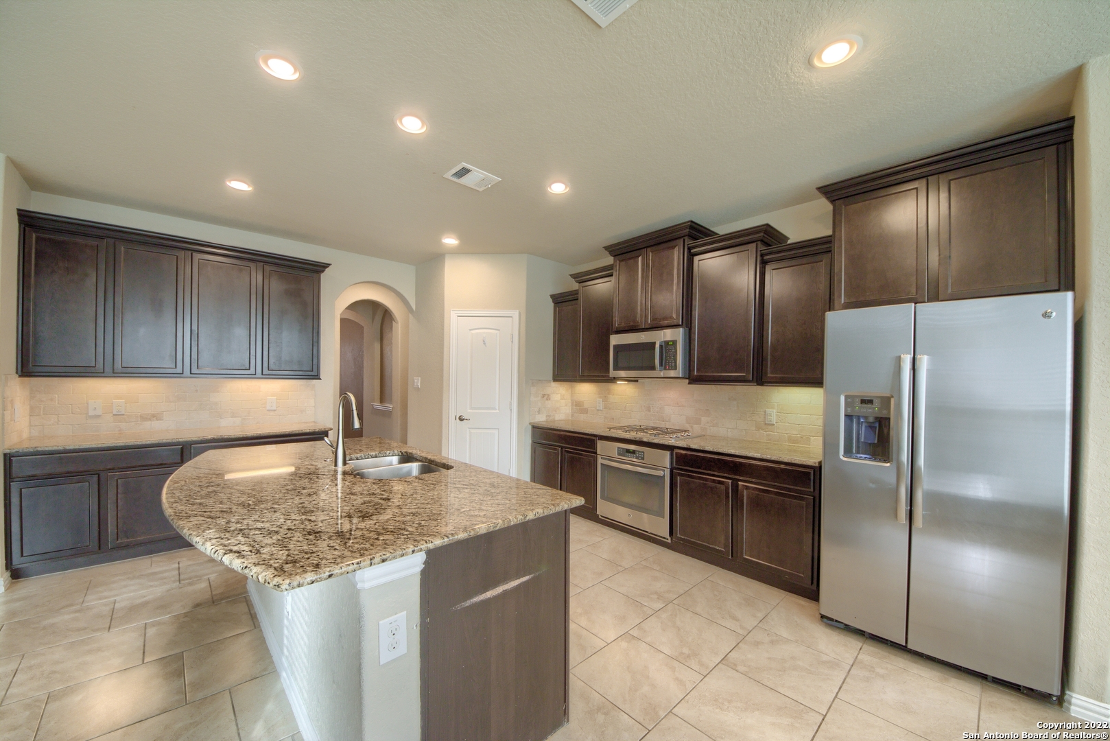 714 Raceland Road San Antonio, TX 78245 - Photo 14 of 36