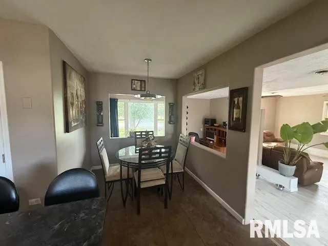 $219,000 | 401 East Cross Street, Herrin, IL 62948