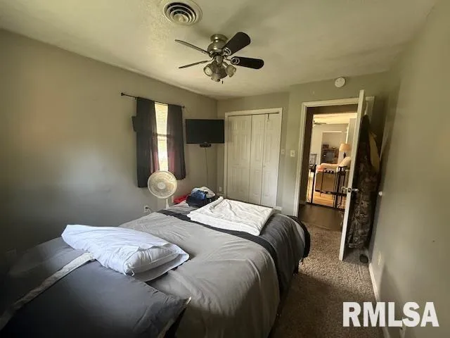 $219,000 | 401 East Cross Street, Herrin, IL 62948