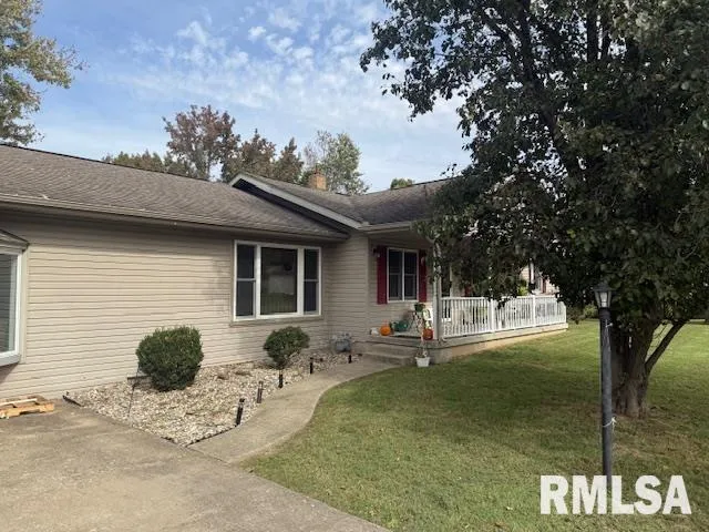 $219,000 | 401 East Cross Street, Herrin, IL 62948
