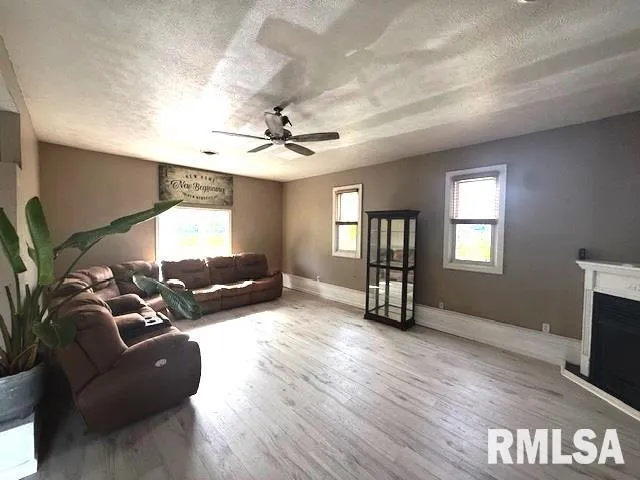 $219,000 | 401 East Cross Street, Herrin, IL 62948