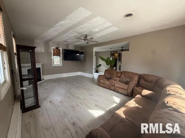 $219,000 | 401 East Cross Street, Herrin, IL 62948