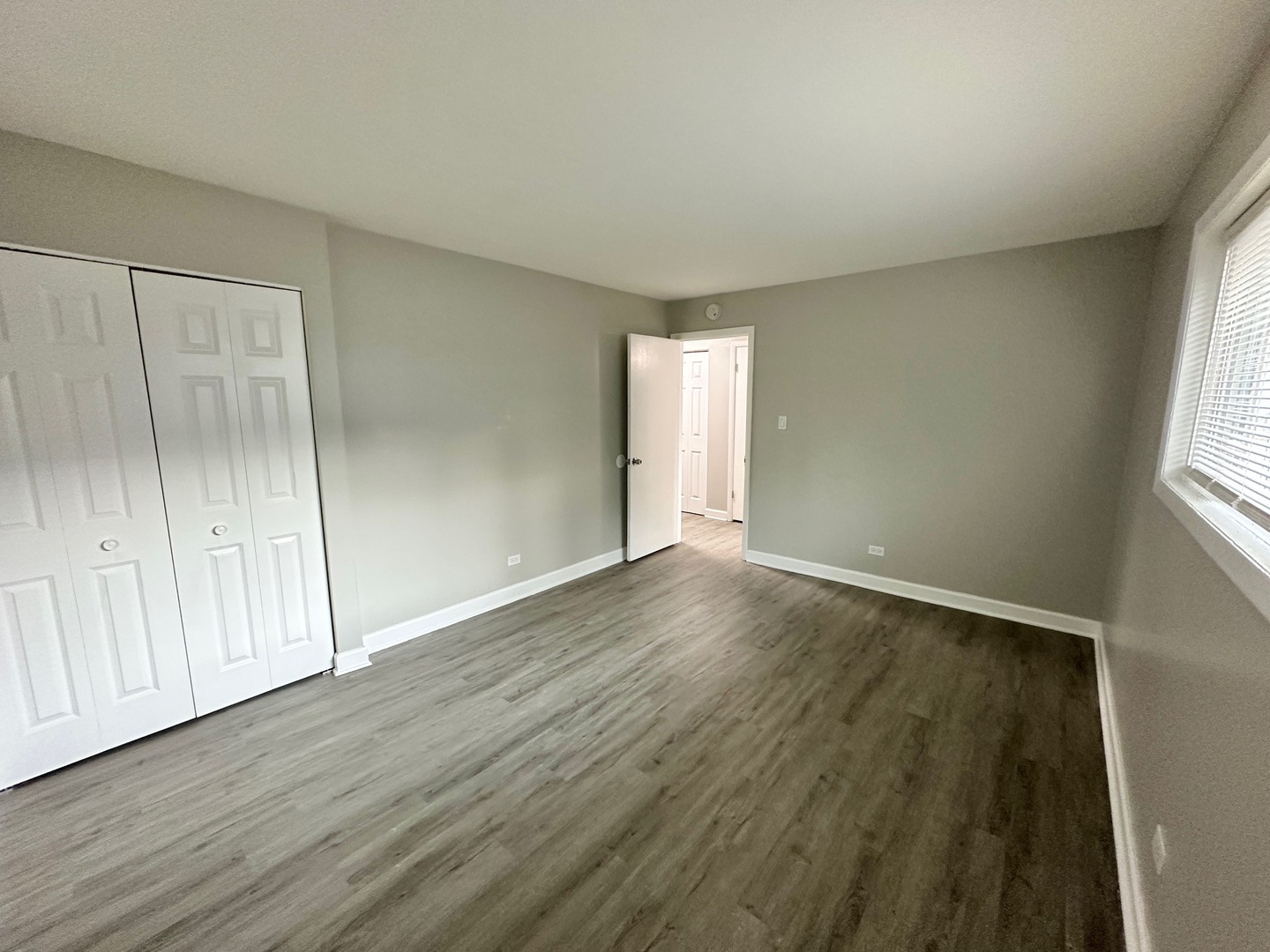 1719 East Roosevelt Road, Unit 4 Wheaton, IL 60187 - Photo 18 of 23 Gallery Image 18