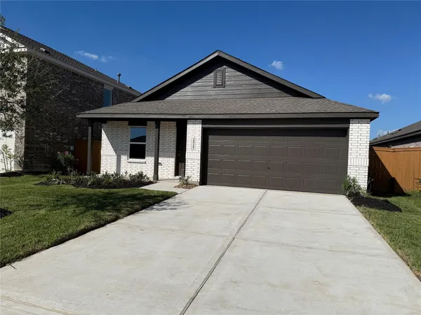 $2,350 | 2527 Night Emerald Drive, Rosharon, TX 77583