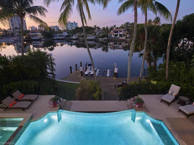 a view of a terrace with sitting area