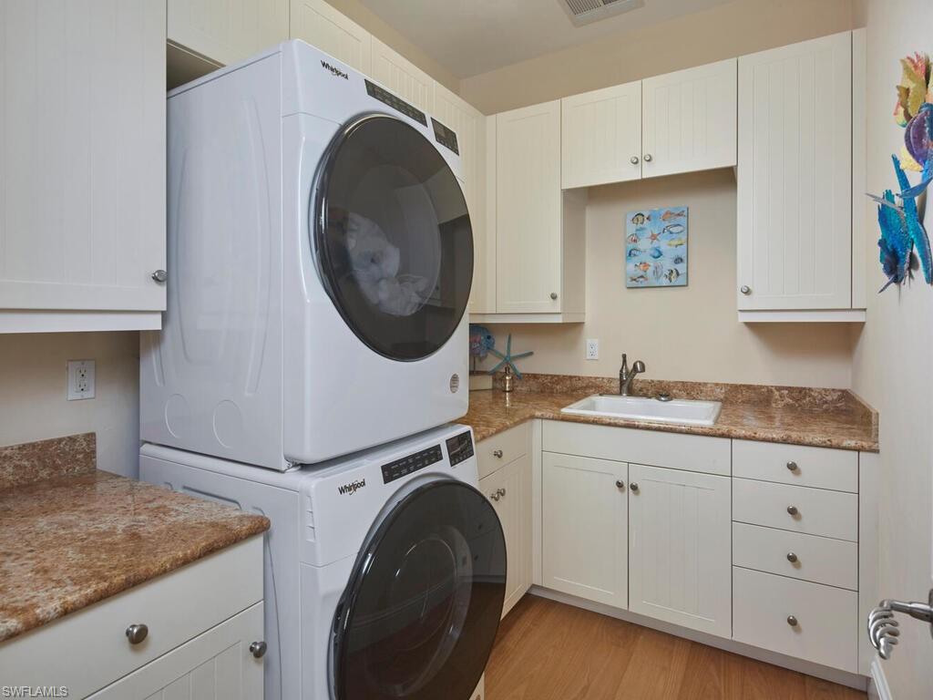 377 Pirates Bight Naples, FL 34103 - Photo 38 of 44