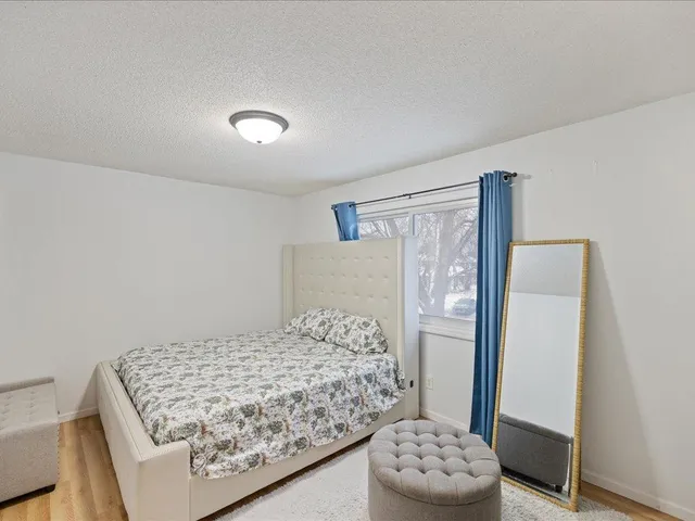 $180,000 | 6342 84th Court North, Brooklyn Park, MN 55445