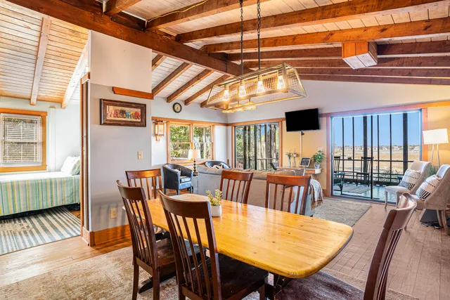 $1,200,000 | 520 East Huron Avenue, Folly Beach, SC 29439