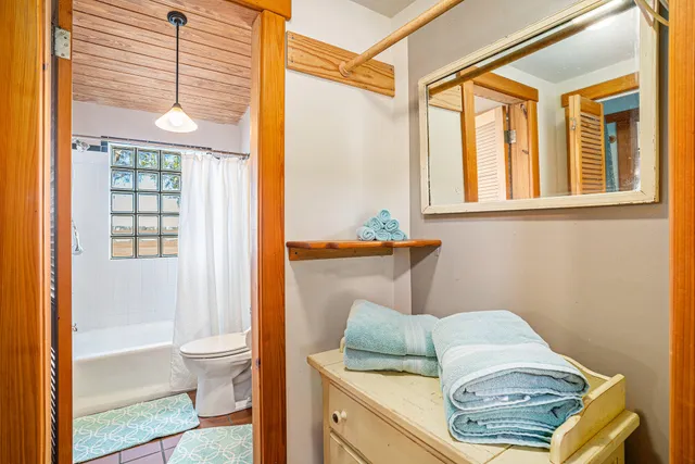 $1,200,000 | 520 East Huron Avenue, Folly Beach, SC 29439