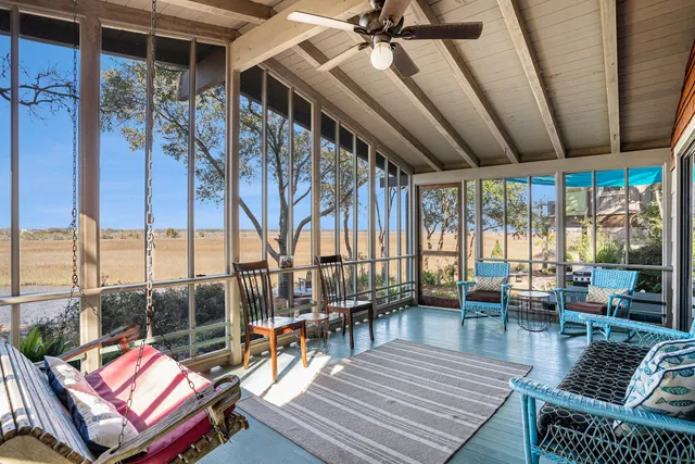 $1,200,000 | 520 East Huron Avenue, Folly Beach, SC 29439