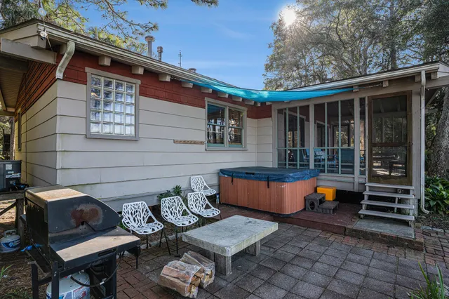 $1,200,000 | 520 East Huron Avenue, Folly Beach, SC 29439