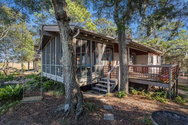 $1,200,000 | 520 East Huron Avenue, Folly Beach, SC 29439