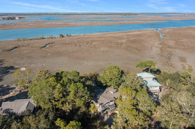 $1,200,000 | 520 East Huron Avenue, Folly Beach, SC 29439