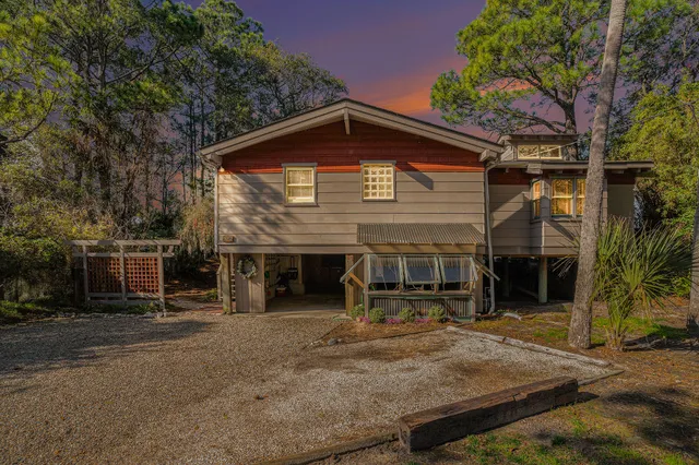 $1,200,000 | 520 East Huron Avenue, Folly Beach, SC 29439