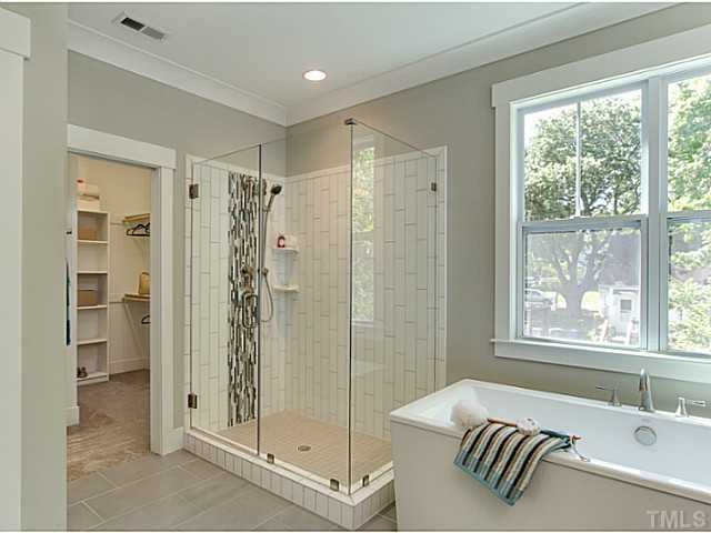 2111 Brewer Street Raleigh, NC 27608 - Photo 10 of 19
